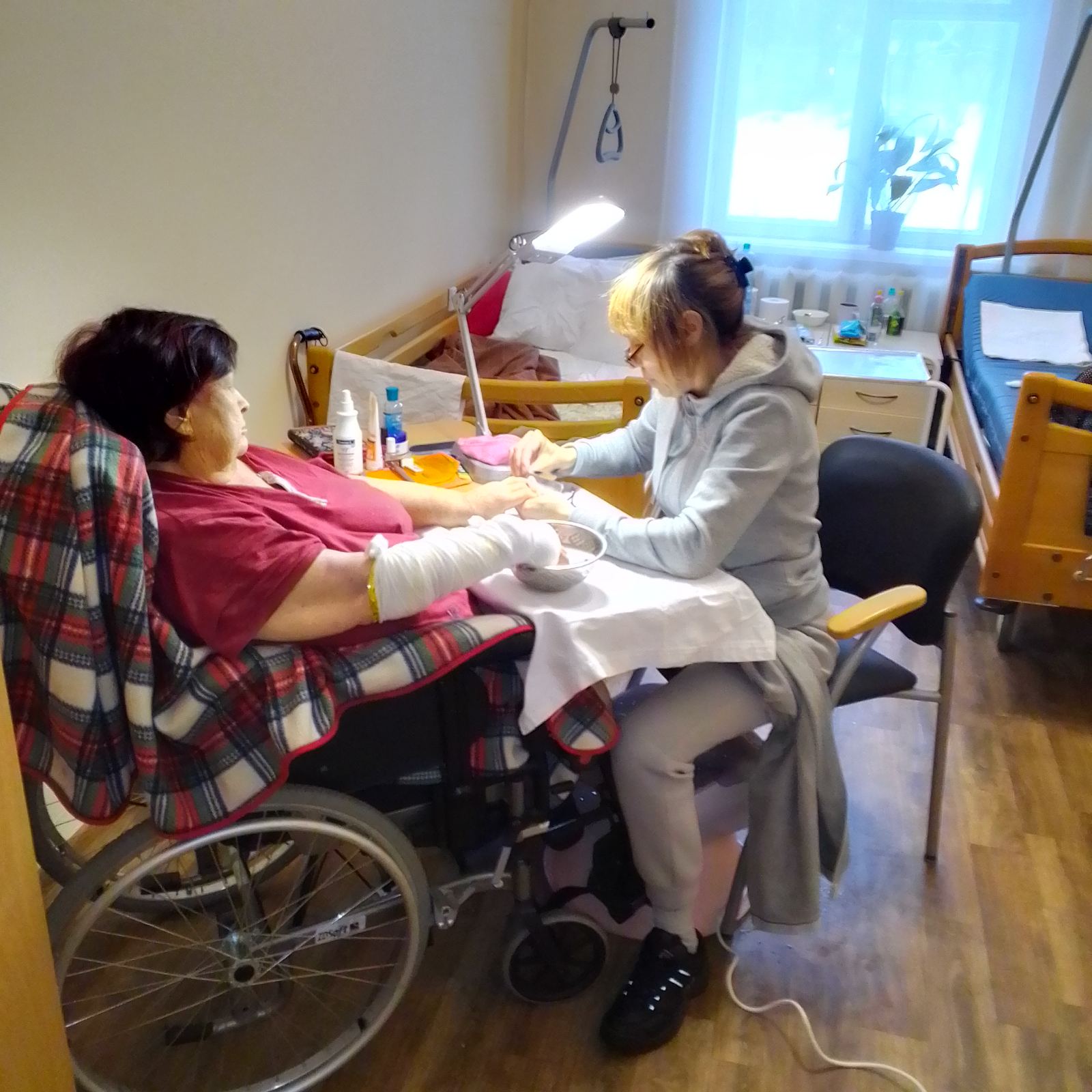 Медичний догляд за літніми людьми в пансіонаті «Століття» №3