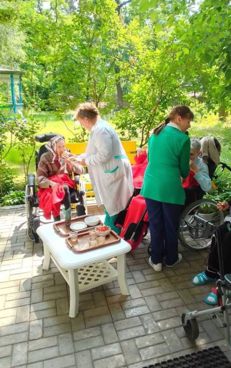 Дозвілля та спілкування мешканців пансіонату «Століття» №18